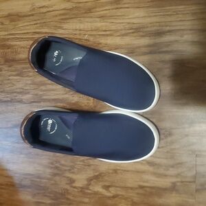 B Zees loafer style shoe Navy blue size 9.5